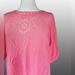 Love Stitch | | Coral Embroidery Raglan Top | | Sz Large
